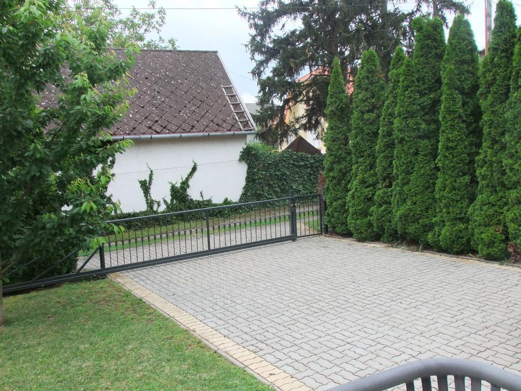 Levente Apartman Balatongyörök Esterno foto
