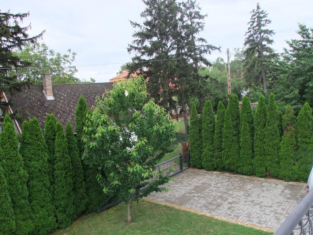 Levente Apartman Balatongyörök Esterno foto